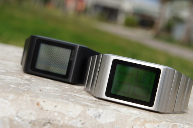 kisai_optical_illusion_touch_screen_lcd_watch_concept_to_reality_08 kisai_optical_illusion_touch_screen_lcd_watch_concept_to_reality_black_silver