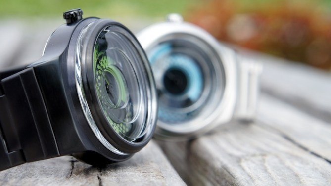 kisai_uzumaki_analog_watch_from_tokyoflash_japan_close_up