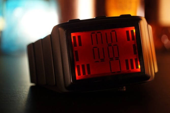 kisai_oto_equalizer_watch_from_tokyoflash_japan_red