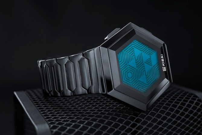 kisai_quasar_lcd_watch_from_tokyoflash_japan_black_blue