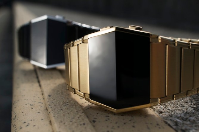 kisai_xtal_led_watch_with_six_animations_lights_off